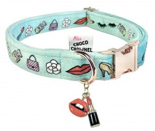 Lips & Perfume collar