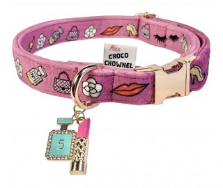 Lips & Perfume collar