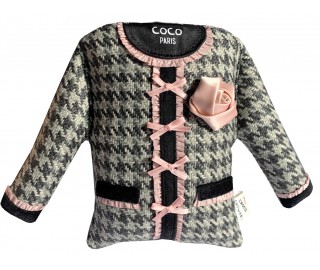 Iconic Tweed costume