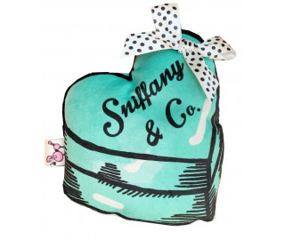Sniffany heart shape box